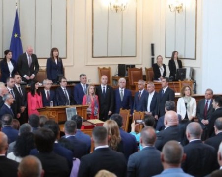 С наближаването на ротацията: Условия за предаването на властта