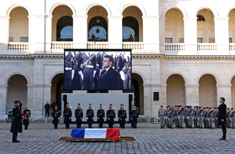 Франция отдаде последна почит на строителя на обединена Европа Жак Делор