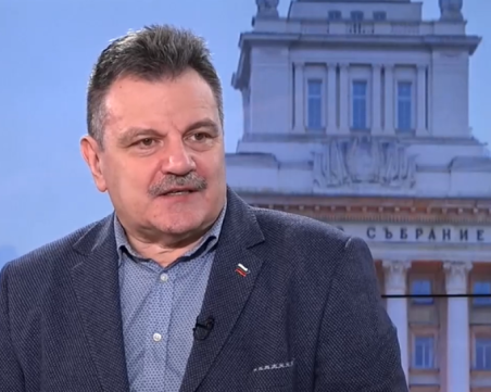 Д-р Симидчиев: Вместо да обединява нацията, президентът воюва с всички власти