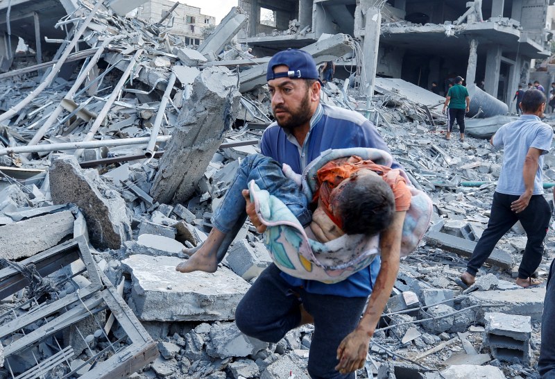 Най-малко 122-ма души са загинали в конфликта в Газа за последните 24 часа