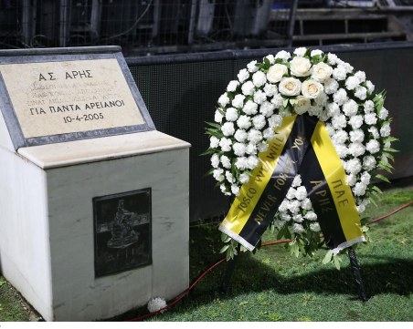 Арис посвети победата в дербито срещу ПАОК на Тоско Бозаджийски