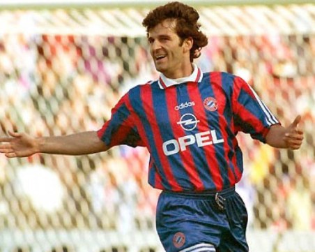 Бекенбауер е бил треньор на Емил Костадинов в Байерн Мюнхен