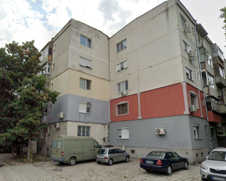 Пловдивчани от блок със 105 апартамента скочиха срещу МРРБ заради отказа за санирането му