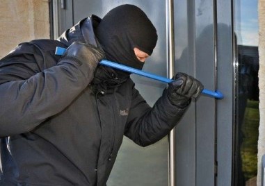 Гастролиращ бургазлия бе задържан за кражба в центъра на Пловдив