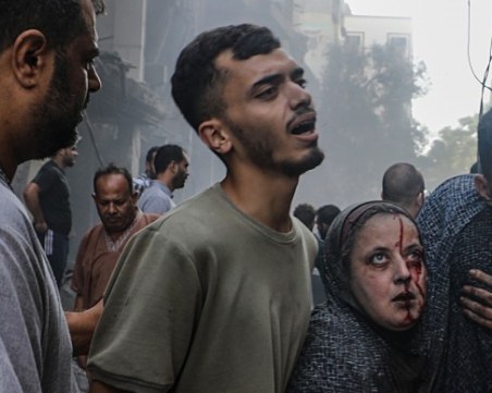 Лекари и пациенти бягат от болници в Газа заради боевете