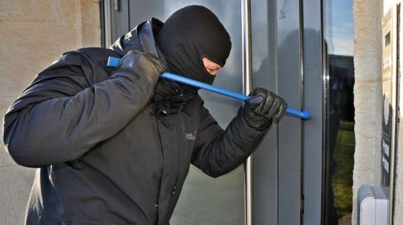 Гастролиращ бургазлия бе задържан за кражба в центъра на Пловдив.
