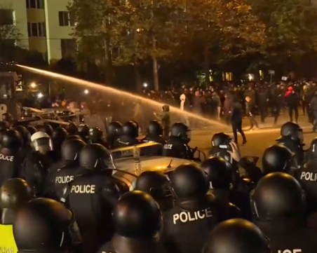 4 уволнени и 9 наказани са полицаите след протеста на футболните фенове в София