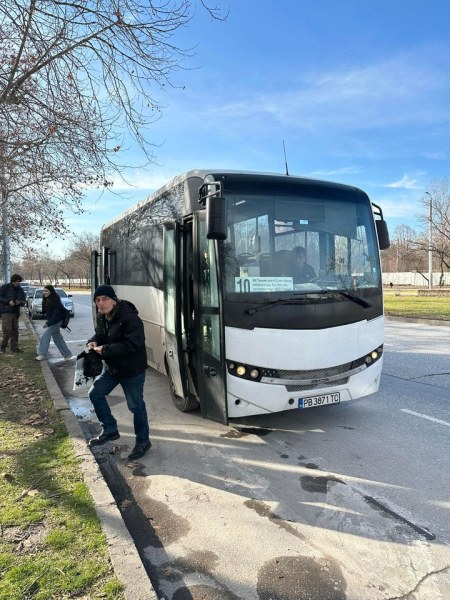 Автобус на градския транспорт в Пловдив аварира. За това съобщиха