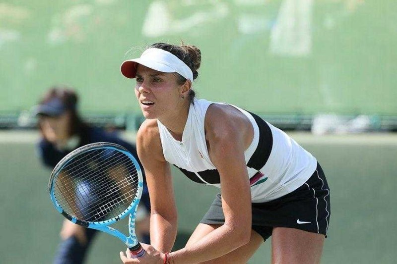 Виктория Томова изнесе почти перфектен мач на турнира по тенис