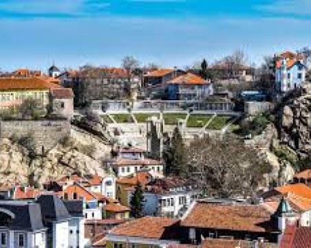 Награждават участниците в литературен конкурс, посветен на историята и традициите на Пловдив