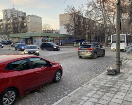 Временна реорганизация на движение на кръстовището на бул. „Хаджи Димитър