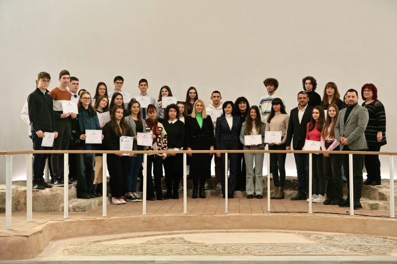 34 ученици бяха отличени в литературен конкурс на район „Централен