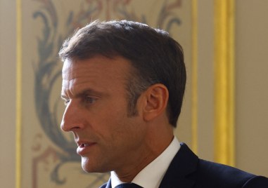 Еманюел Макрон свика първо заседание на новия кабинет на Франция