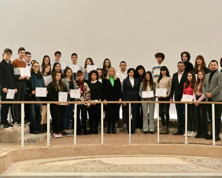 34 ученици бяха отличени в литературен конкурс на район „Централен