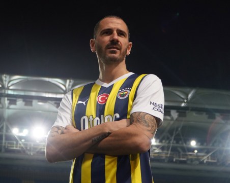 Бонучи подписа с Фенербахче