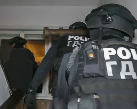 ГДБОП и гръцката полиция разбиха група за трафик на мигранти