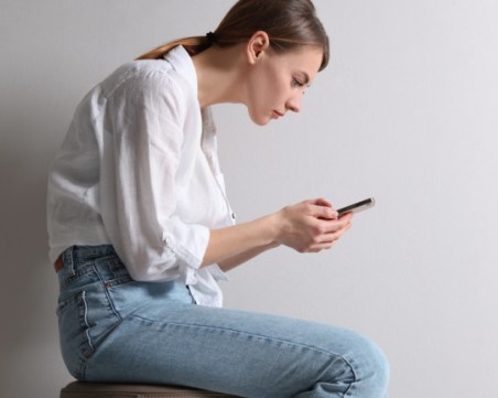 Колко време на телефоните си прекарахме през 2023 г.?