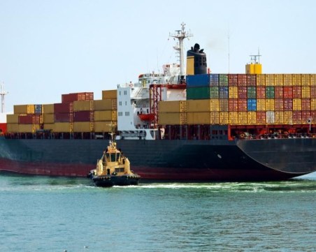 Кризата в Червено море се отразява негативно на световната икономика