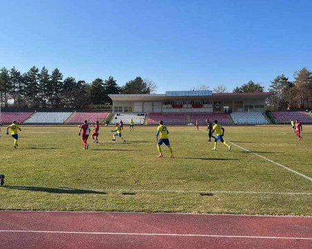 Марица започна с победа в контролите