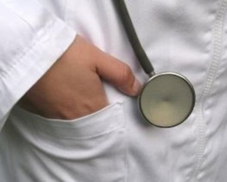 Български хирург оперира 32-килограмов тумор в Германия