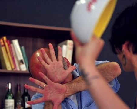 Обвиниха жената, опитала да убие приятеля си в Силистра