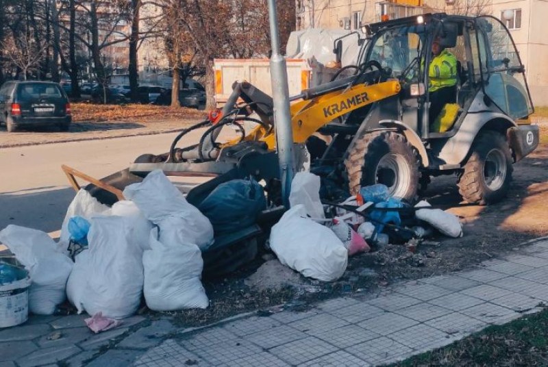 Хамали изсипаха отпадъци пред кмета в Шекера, хванаха хора от селата да хвърлят боклуците си в Пловдив