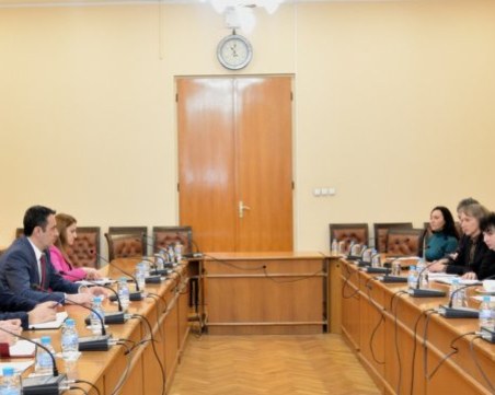 Транспортният министър: Трябва да се върнат полигоните в обучението на шофьорите