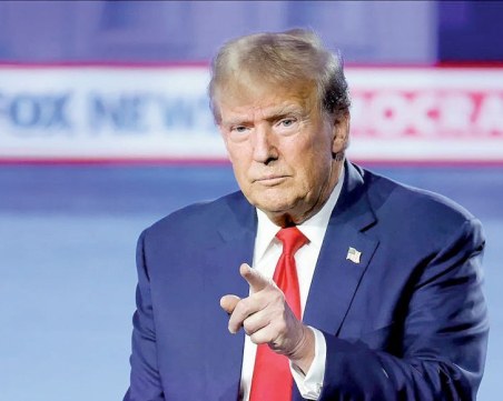 Тръмп с победа на първичните избори на републиканците в Айова