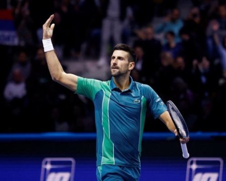 Джокович отново загуби сет, но продължи похода си в Australian Open