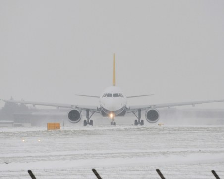 Летището в Брюксел спря работа, причината - обилен снеговалеж