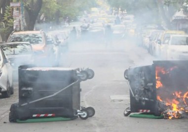 Сблъсъци в Атина между полиция и студенти които протестират срещу