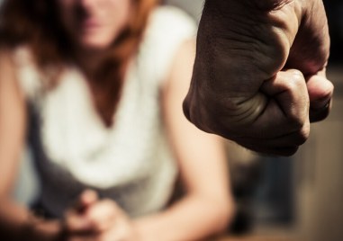 Жертвите на домашно насилие може да кандидатстват и получават статут