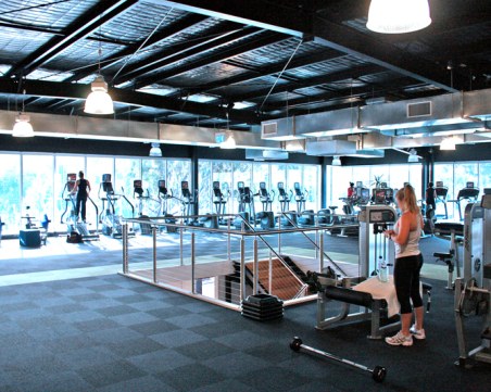 Непълнолетен претараши фитнес зала в Пловдив, задигна 800 лева