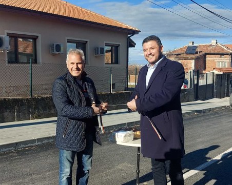 Ремонтираха най-широката улица в Брестник, започна изграждането на три подпорни стени в Храбрино