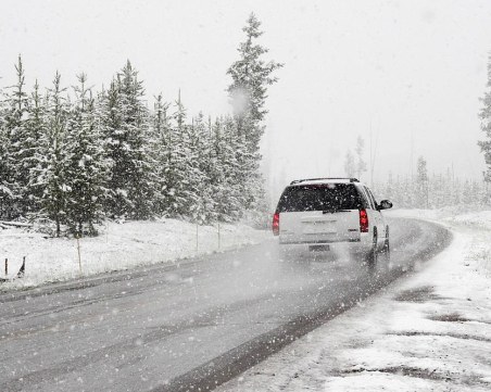 АПИ: Шофьорите да тръгват с автомобили, готови за зимни условия