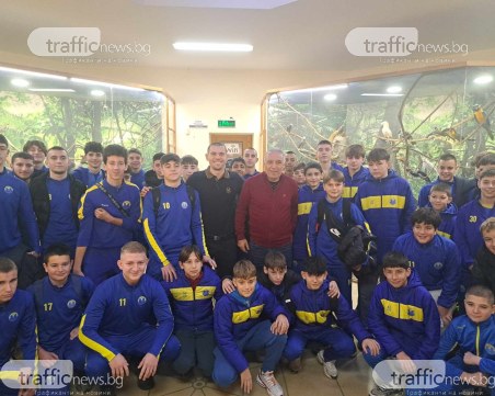 Стотици си взеха автограф от Стоичков в Природонаучния музей