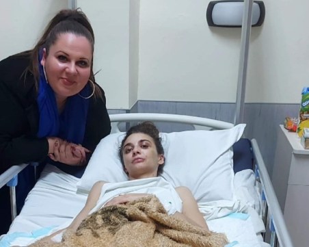 Пловдивчани, помогнете! 24-годишната Ванеса е смазана физически и психически след бруталния побой от мъжа й