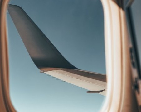 Руски самолет се разби в Афганистан