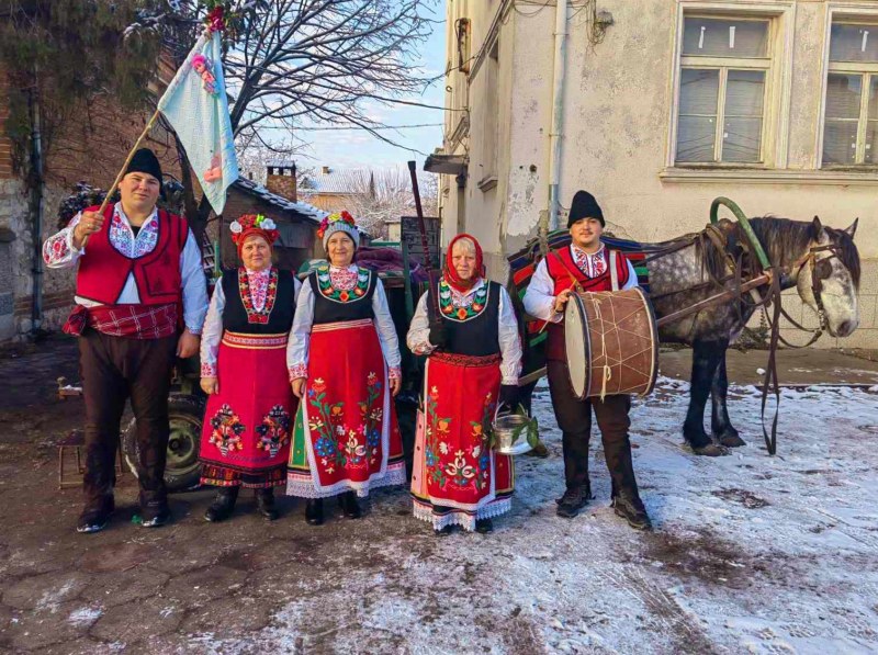 Деветнадесет бебета бяха орисани за Бабинден в Маноле