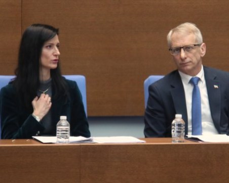 Денков и Габриел с амбиция да са готови с нов състав на кабинета до 6 март