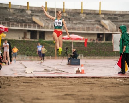 Пловдивските атлети Пламена Чакърова и Мартин Димитров двойни шампиони на НШ до 20 години