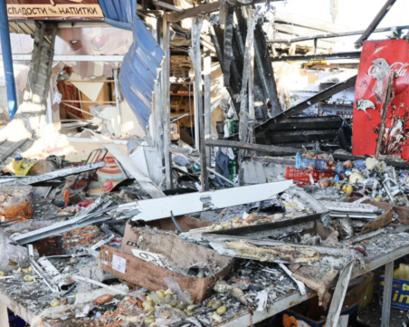 Украйна отрече да има общо с атаката на пазара в Донецк
