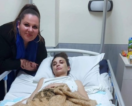 Вълна от съпричастност към пребитата Ванеса, но насилникът още е на свобода и я заплашва