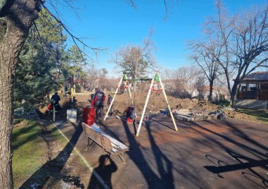 Община Куклен започна строителните дейности по  изграждането на детска площадка