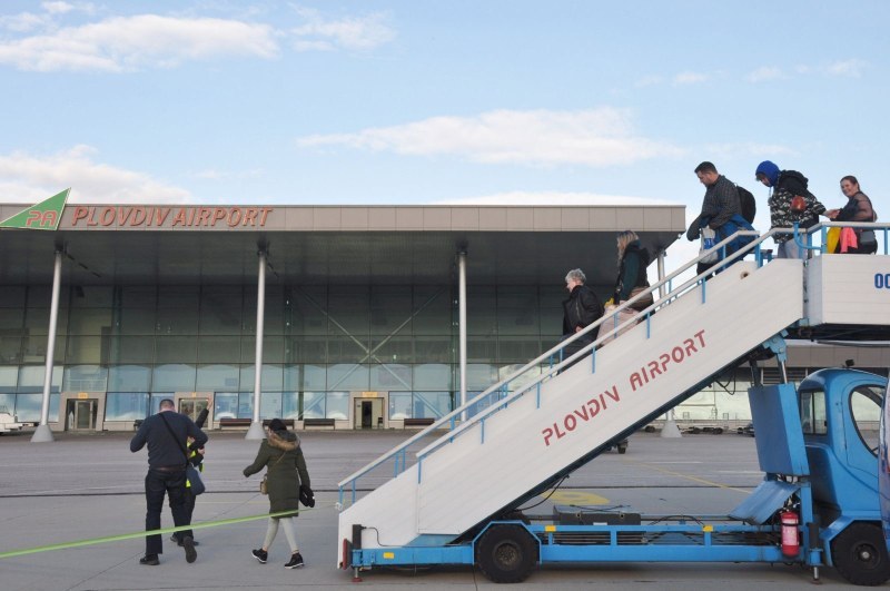 През миналата година през летище Пловдив са преминали 230 хиляди