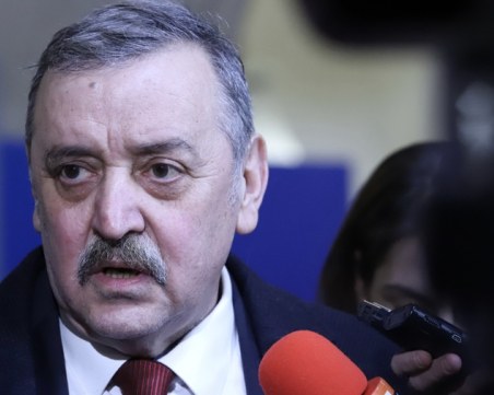 Кантарджиев: Шест пъти е повече сезонният грип, отколкото коронавирусът