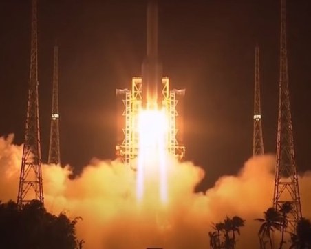 Обявиха научните цели на китайската сонда, която ще кацне на Луната през 2026 г.