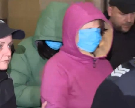 Съседи на Красимира и Габриела: Любовник на тъщата е свързан с убийството