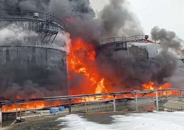 Пожар горя в петролна рафинерия в Туапсе в руския Краснодарски