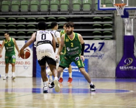 Академик търси трета поредна победа у дома днес